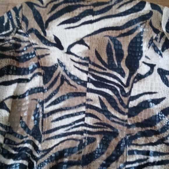 Woman jacket - Picture 4 of 4